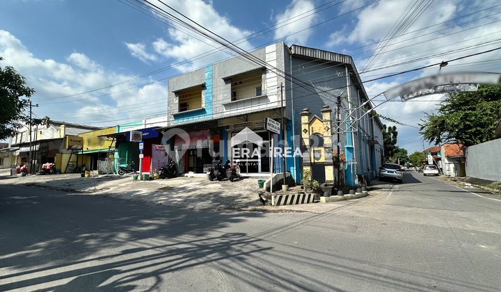 For Sale: Nice 2-Story Shop House in Solo Near UKH Campus