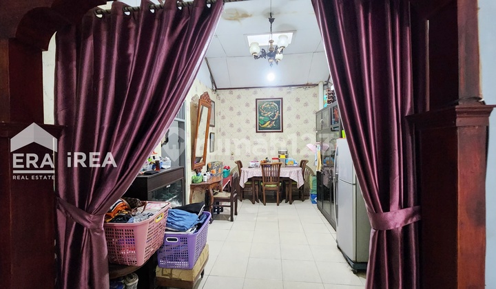 For Sale Nice House In Solo City Near Harjodaksino Market 2