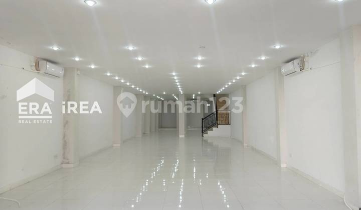 For Sale 3-Story Shop House in Strategic Area, Sidomukti Salatiga