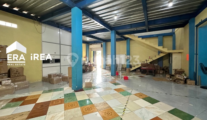 For Sale: Nice 2-Story Shop House in Solo Near UKH Campus 2