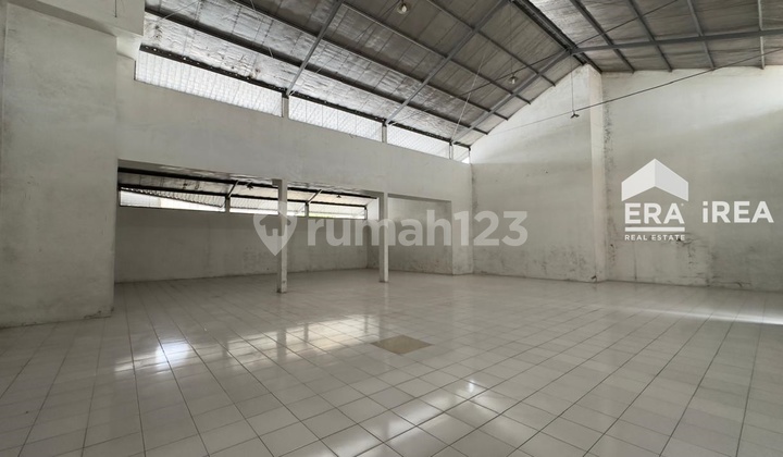 Gudang Dijual di Solo Dekat Pasar Singosaren Gudang Dijual di Solo Dekat Pasar Singosaren