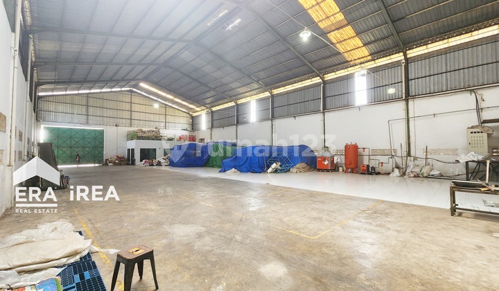 Selling Large Warehouse with Container Access in Pasar Juwiring Area, Klaten Selling Large Warehouse with Container Access in Pasar Juwiring Area, Klaten