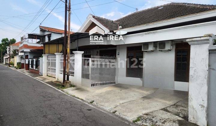 House in Solo Near Solo Square Mall House in Solo Near Solo Square Mall