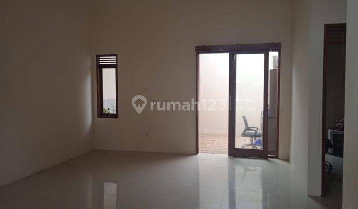 Dijual Rumah di Kota Bali SHM furnished dkt ke jl utama 2