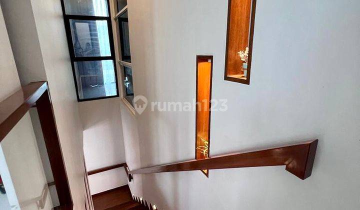 Modern Minimalis Asri dan Strategis di Jalan Pangkalan Jati - Green Andara  Depok , Pangkalan Jati 6