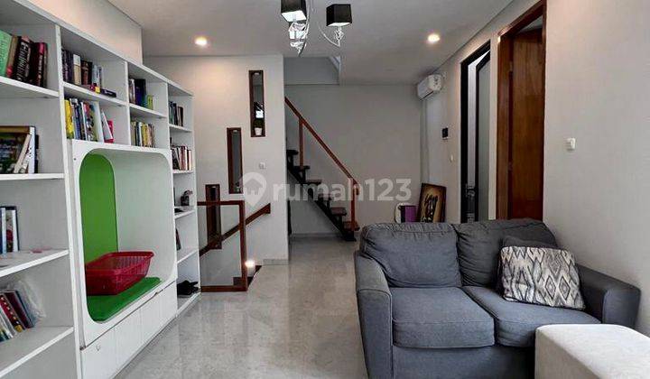 Modern Minimalis Asri dan Strategis di Jalan Pangkalan Jati - Green Andara  Depok , Pangkalan Jati 7