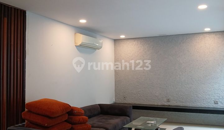 Beautiful Cilandak House Ready to Live In, Serene and Comfortable 2