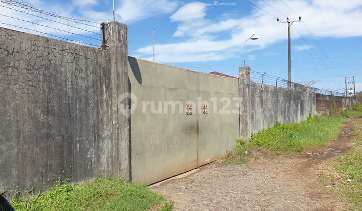 Large Plot Plus 6 Warehouse Units on Ir Sutami Toll Road Near Makassar