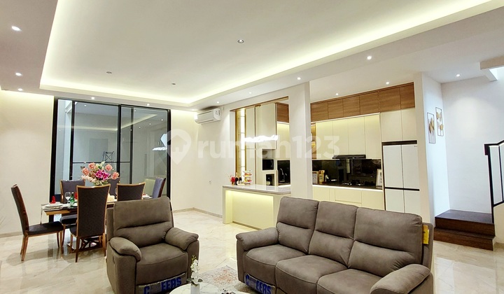 Dijual Rumah Full Furnished Mewah di Blossom, Tanjung Bunga