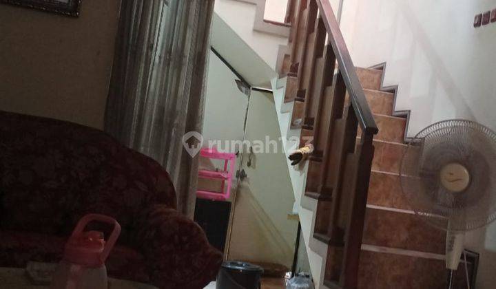 Rumah bagus terawat siap huni lokasi setrategis untuk usaha 1