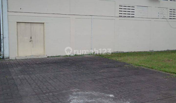 Pabrik Celup Pekalongan. berikut mesin & bak limbah ada.Air cukup.Pabrik siap operasional bisa Take Over.Pabrik dekat Exit tol.Jual cepat segera * 2