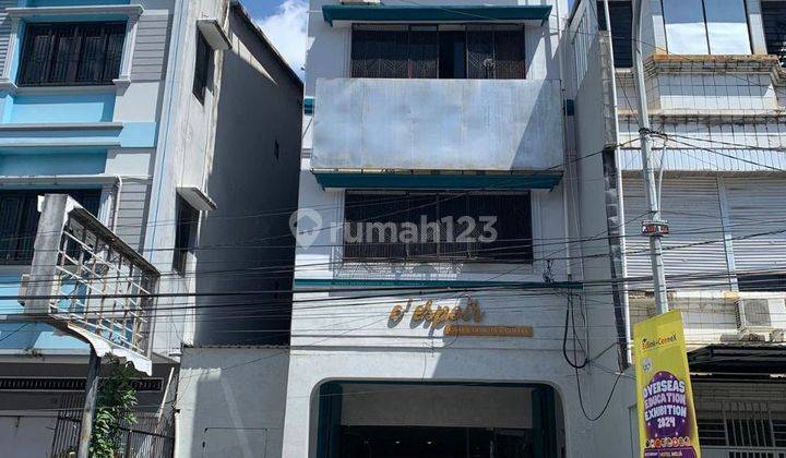 Disewakan Ruko 4,5 Lantai Ex Cafe Tengah Kota Makassar 1