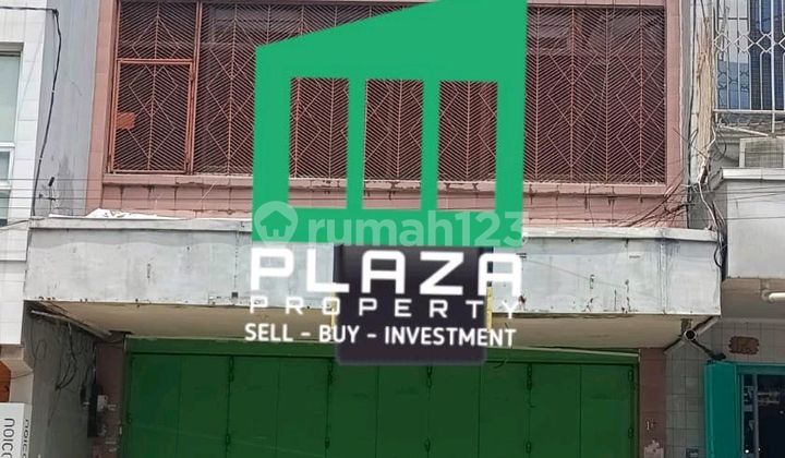 3.5-Story Shop House with Rear Sea View of Makassar 1