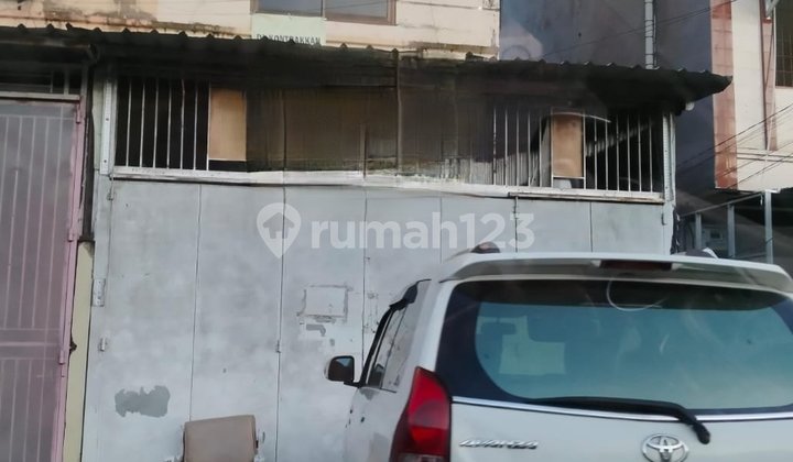 3-Story Shophouse, Usman Salengke, Near Sungguminasa Market, Gowa 3-Story Shophouse, Usman Salengke, Near Sungguminasa Market, Gowa