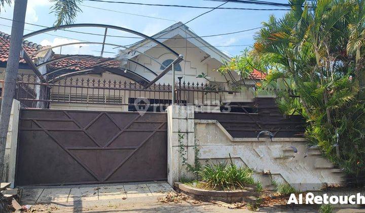 Dijual Rumah Siap Huni di Taman Pondok Indah, Wiyung 1