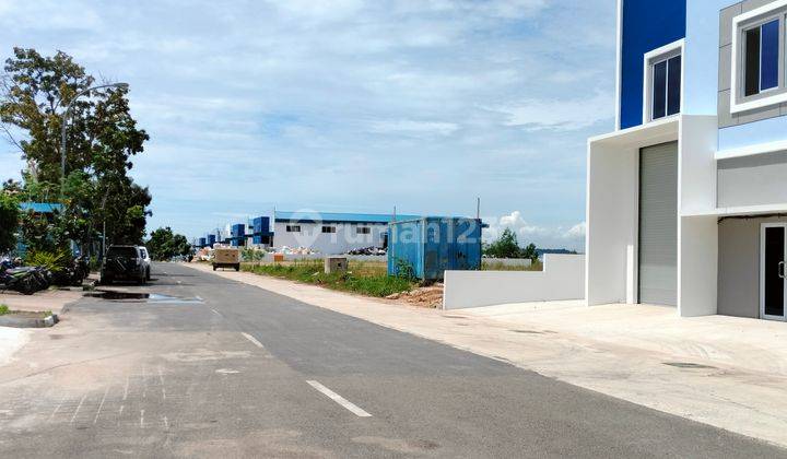 Gudang baru siap pakai di Tanjung Uncang 2