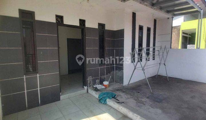 Dijual Rumah 2 Lantai Siap Huni Permata Biru Cinunuk  Shm 475 Jt 2