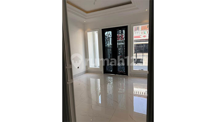 Rumah Brand New type American classic di Cempaka Putih Tengah 2