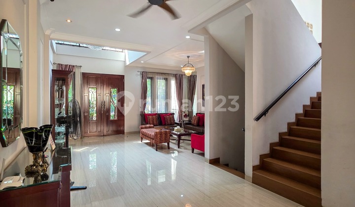 Menerjemahkan ke dalam bahasa Inggris: