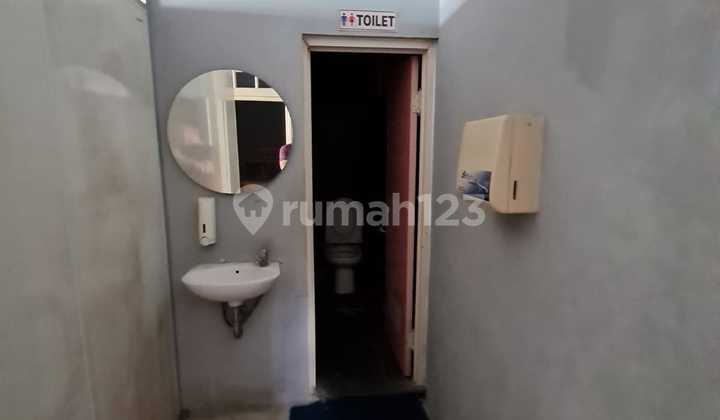 For Sale: Connecting 3 Shophouses in the Sawahan Area, East Java. 2