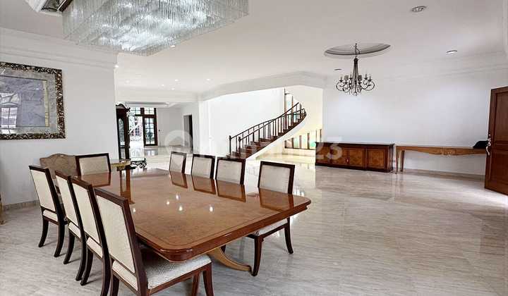 Dijual & Disewakan Rumah Klasik di Menteng  