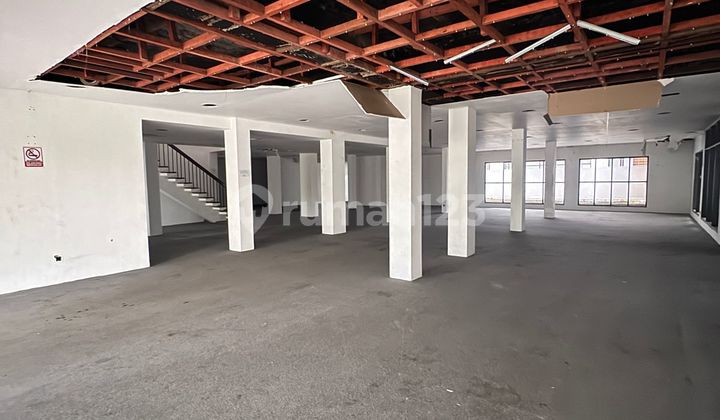 Dijual Bangunan Komersial di Jakarta Barat 