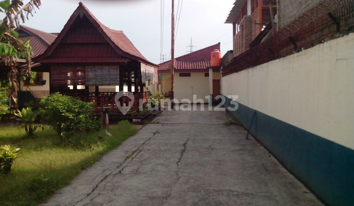 House in Salak