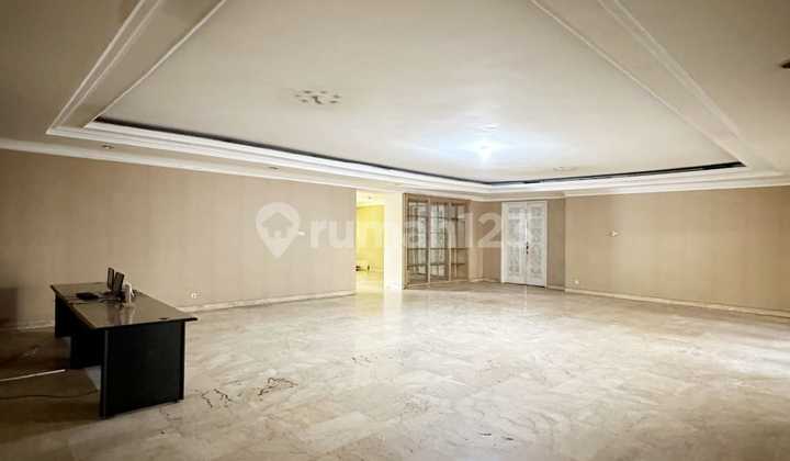Dijual Rumah Mewah dekat Jalan Cendana & Suwiryo di Menteng Jakarta Pusat