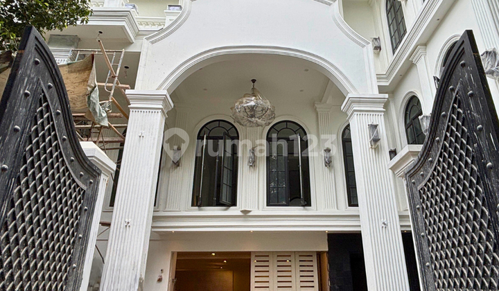 Dijual Rumah di Pondok Indah