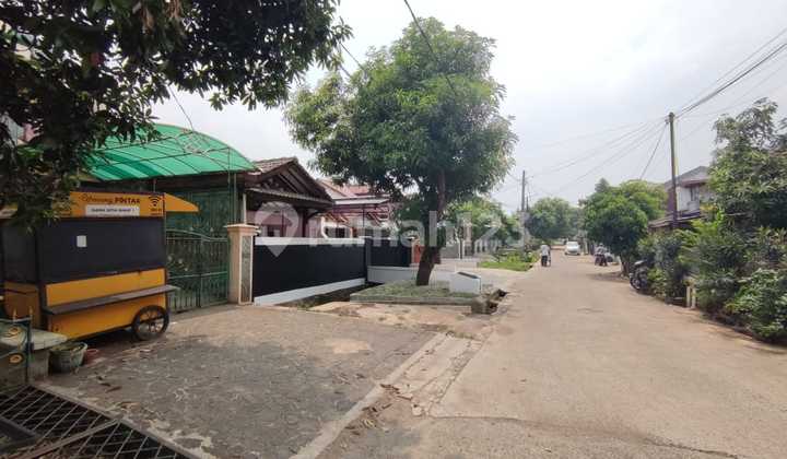 House for Sale in Depok 2
