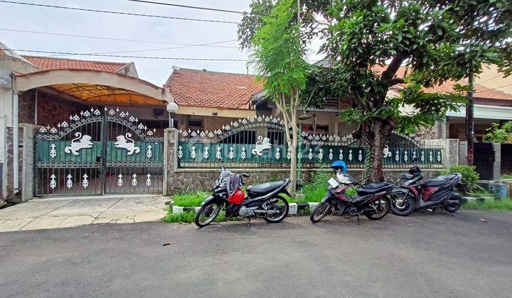 Rumah Rungkut Asri Barat, Surabaya 1