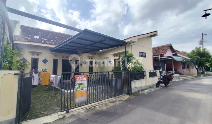 Minimalist House, Strategic to Public Areas, Campus, Maguwoharjo, Depok 2