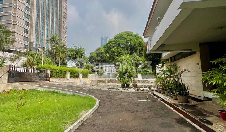 For Sale Old House in Kebayoran Baru Widya Chandra Strategic Location