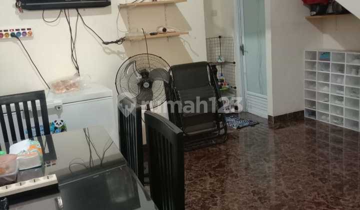 Affordable 2.5-Story House in Poris Residence