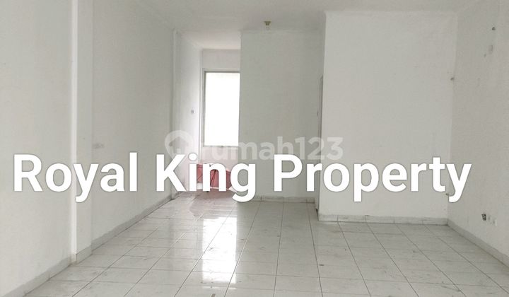 Ready-to-Use Modernland 3-Storey Strategic & Neat Shop House