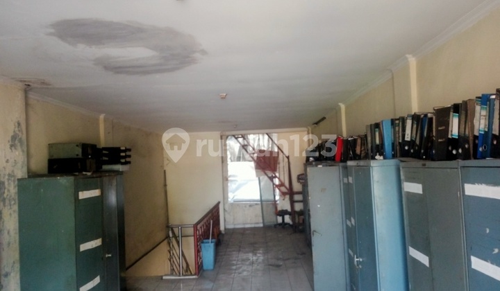 Shop for Rent in Cikokol Area Free 4 ACs