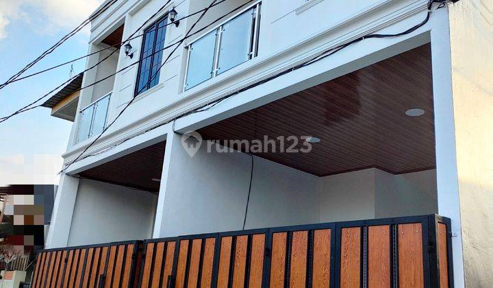 Rumah Baru & Keren Hadap Taman Bermain Di Piris Indah 21/4 Tingkat Free 3ac & Kitchen Set  1