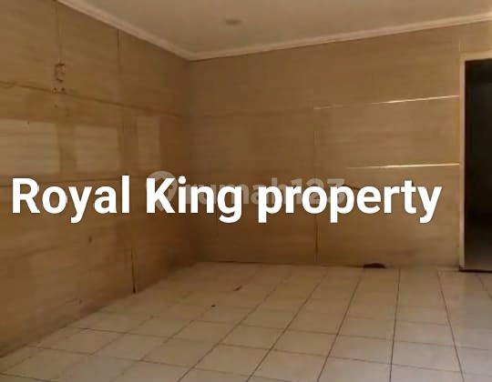 Modernland 2-Storey Shophouse for Rent, Strategic Location 2