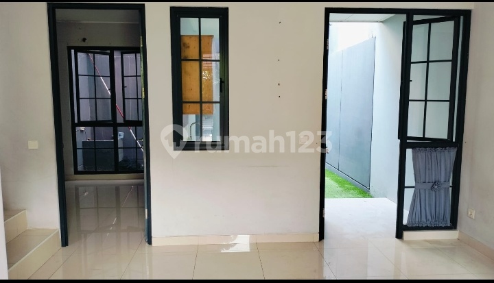 Newly Rented 2-Story House in Banjar Wijaya Newly Rented 2-Story House in Banjar Wijaya