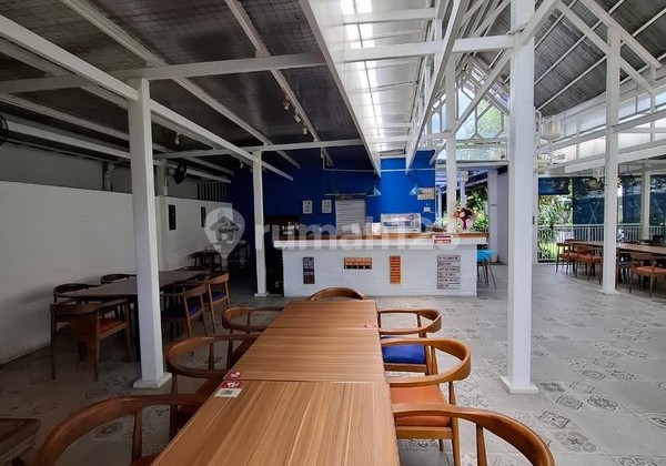 For Rent: Ready-to-Use Restaurant in the Elite Sariharjo Area, Super Strategic Location & Spacious, Sariharjo, Ngaglik, Sleman 2