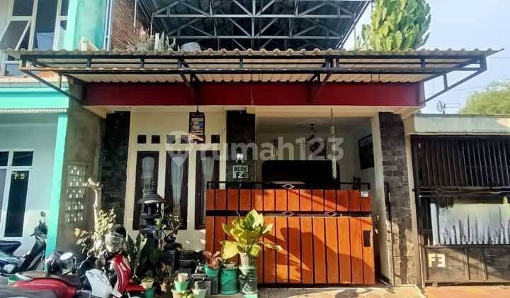 Rumah di Perum Griya Kusuma Asri Mertoyudan, Magelang Rumah di Perum Griya Kusuma Asri Mertoyudan, Magelang