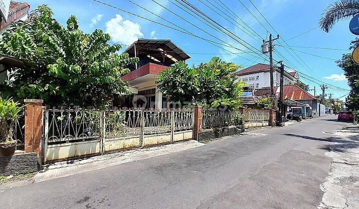 Rumah Klasik Di Kawasan Wisata Prawirotaman Yogyakarta. 1