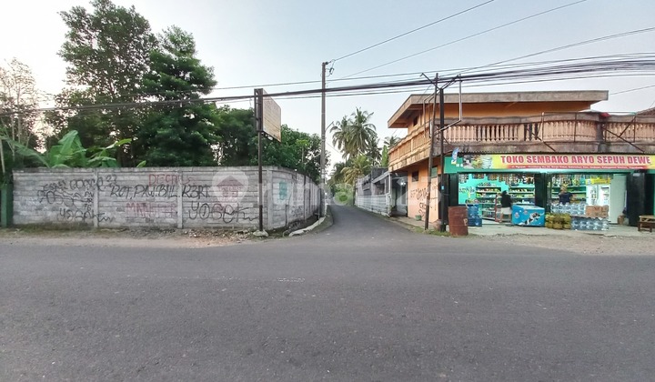 Tanah Luas Dan Strategis Dekat Pasar Godean Cocok Untuk Usaha.