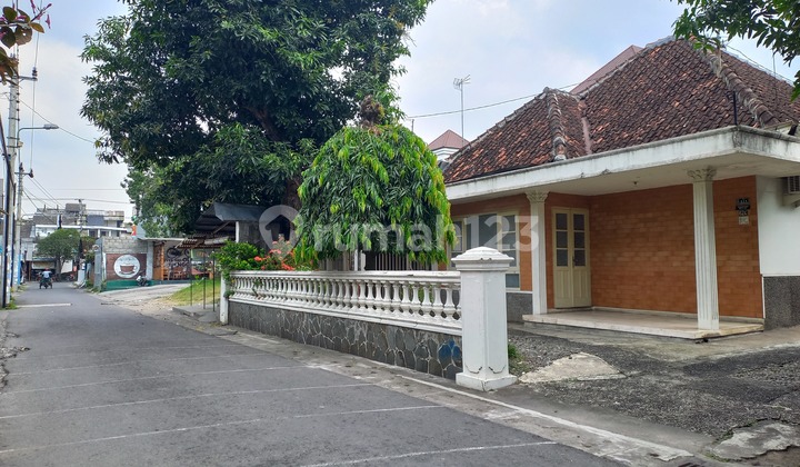 Rumah Klasik Halaman Luas di Prawirotaman, 15 Menit Ke Malioboro. 1