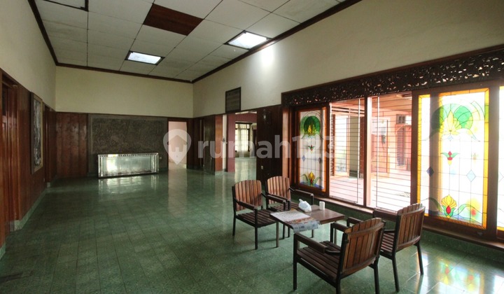 Rumah Halaman Luas di Demangan, Cocok Untuk Tempat tinggal Atau Usaha. 1