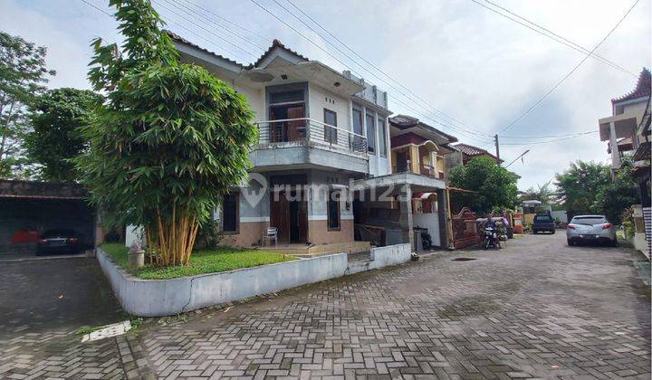 Rumah Minimalis 2 Lantai di Condong Catur Hanya 15 Menit Ke Pakuwon Mall. 1