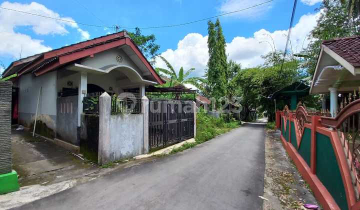Rumah Tinggal Satu Lantai Dekat Kampus Uii, Ngaglik Sleman Jogja