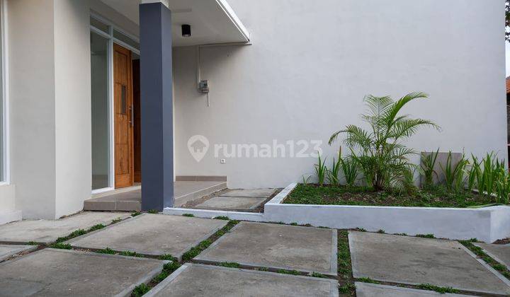 Rumah Baru Modern Minimalis Siap Huni Dekat Kampus Umy  2