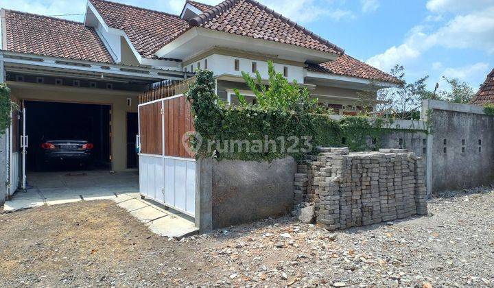 Rumah Siap Huni Cocok Untuk Keluarga Dan Investasi di Maguwoharjo 1