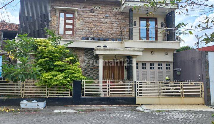 Rumah Minimalis Modern  2 Lantai Perum Nogotirto Gamping Sleman 1